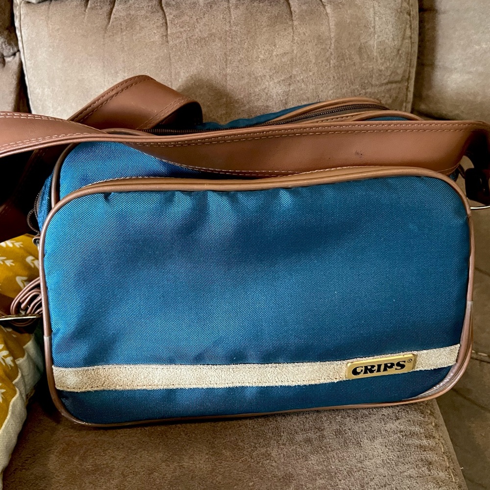 Vintage 80’s GRIPS padded camera bag